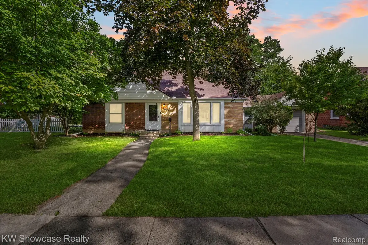 15086 Delaware Avenue, Redford, MI 48239 - #1