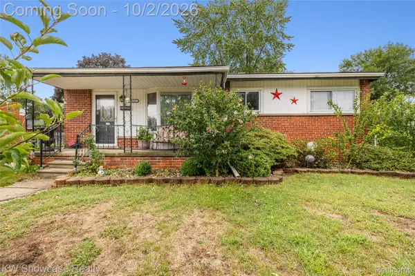 30553 Barton Street, GardenCity, MI 48135