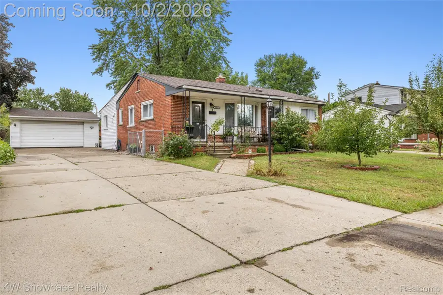30553 Barton Street, Garden City, MI 48135 - #2