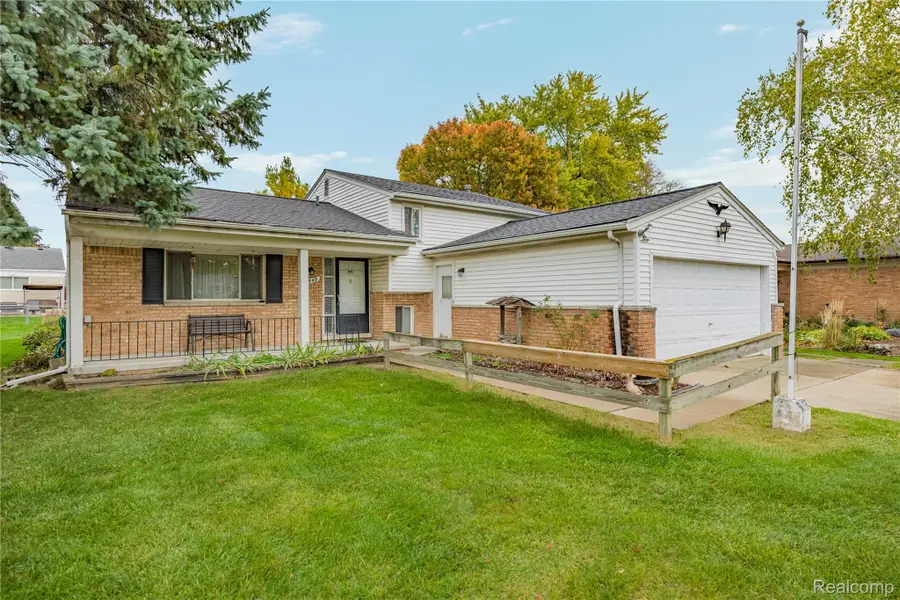 3549 Jasper Drive, Sterling Heights, MI 48310 - #2