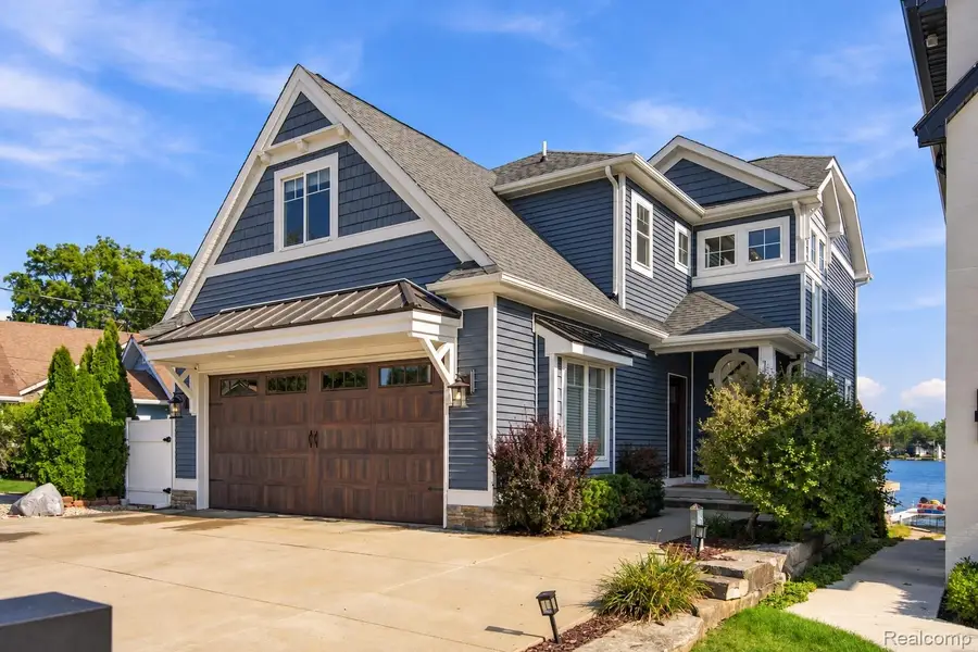 13453 Haddon Street, Fenton, MI 48430 - #2