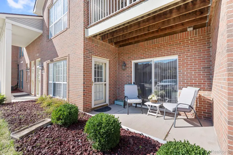 486 Mulberry Street, Wyandotte, MI 48192 - #3