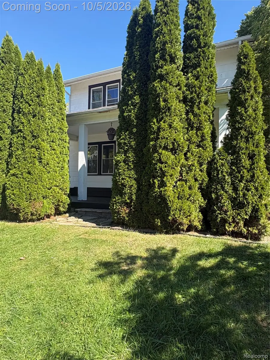 1410 Begole Street, Flint, MI 48503 - #2