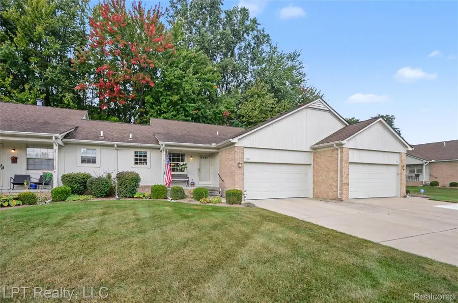51237 Elly Drive, Chesterfield, MI 48051 - #2