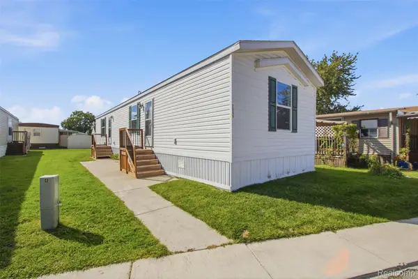 2099 Ida Drive, Troy, MI 48083