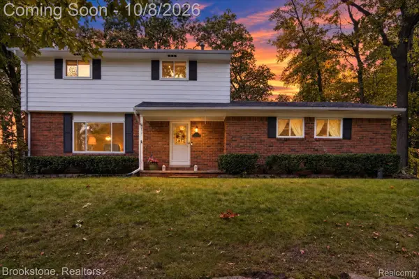 5877 Hummingbird Lane, Clarkston, MI 48346