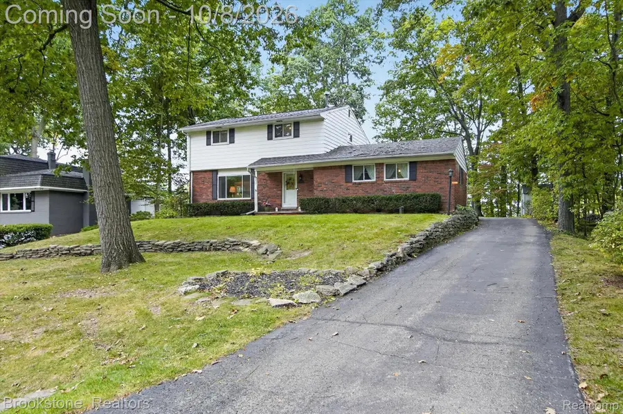 5877 Hummingbird Lane, Clarkston, MI 48346 - #2