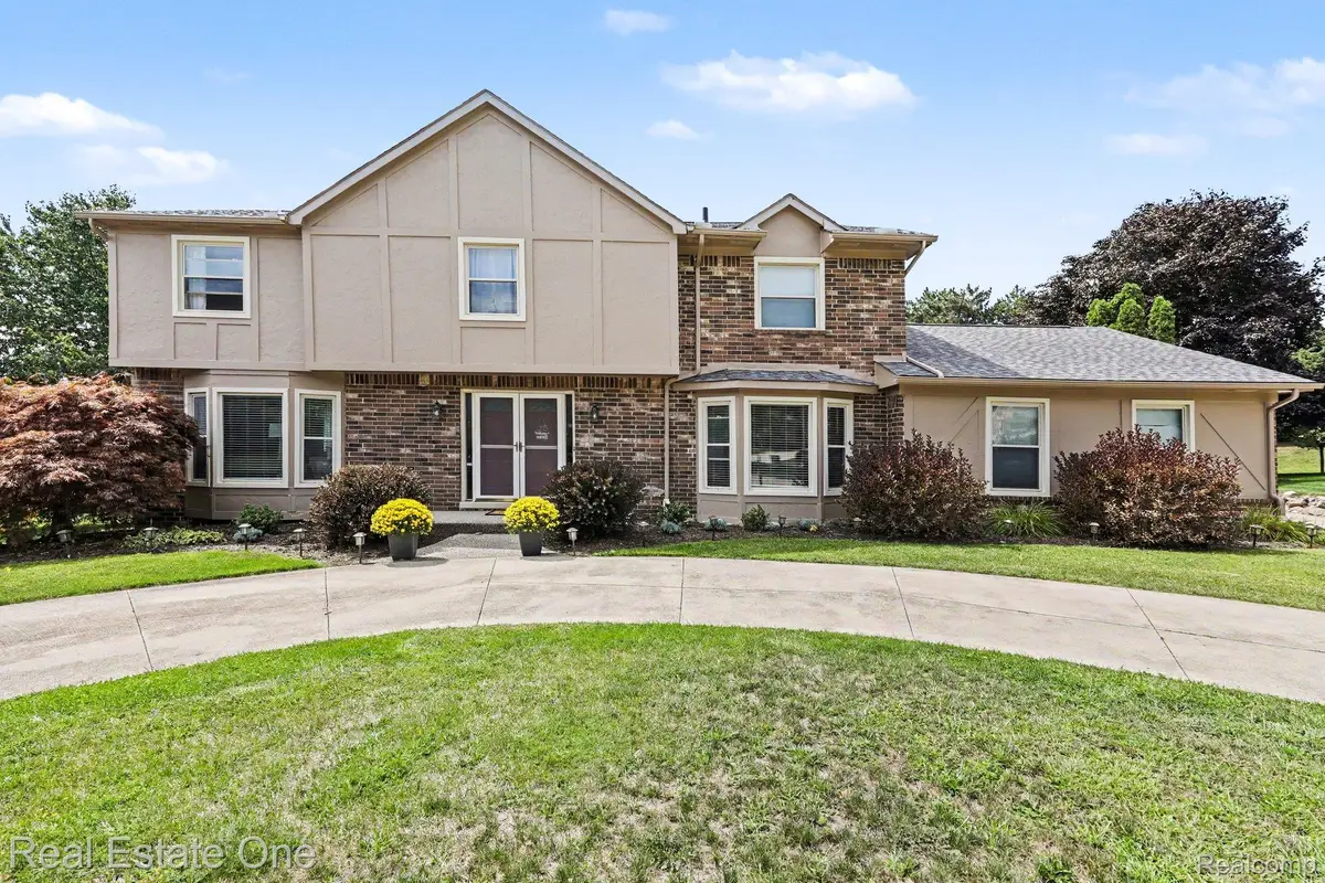 1904 Chelsea Court, Rochester Hills, MI 48306 - #1