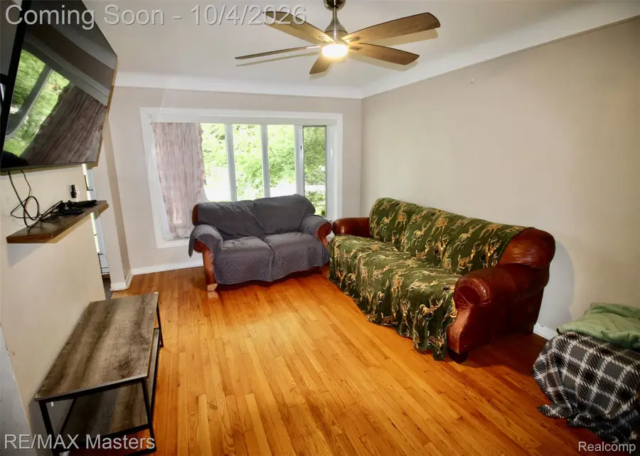 8148 Buckingham Avenue, Allen Park, MI 48101 - #3