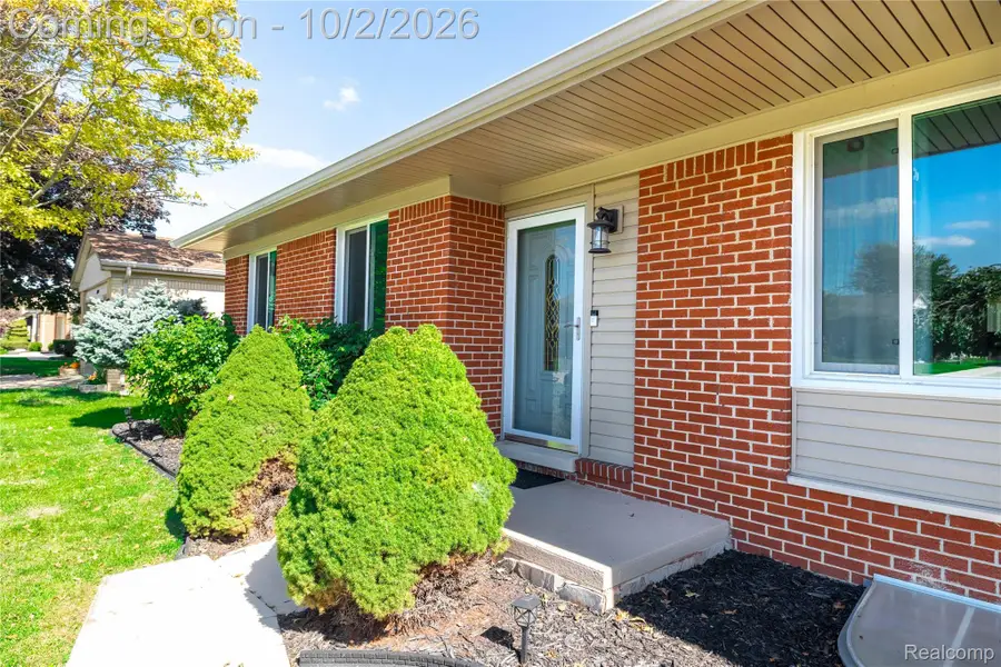 28095 Weddel Avenue, Brownstown, MI 48183 - #2