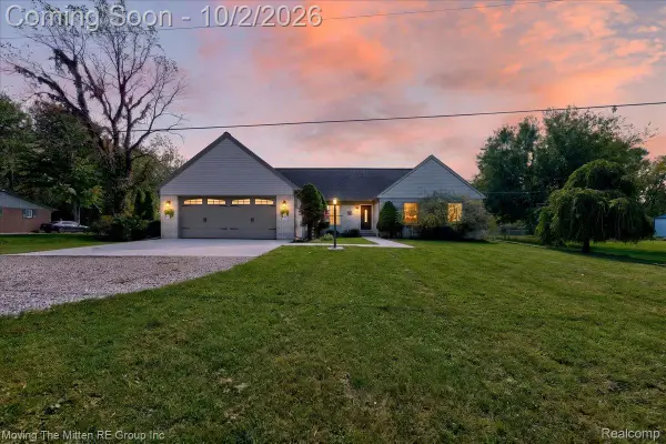 8543 Oakville Waltz Road, Belleville, MI 48111