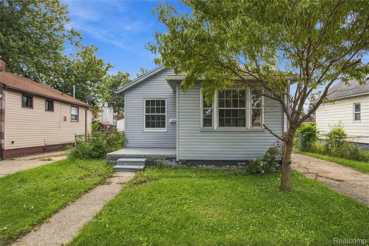 8212 Republic Avenue, Warren, MI 48089 - #1