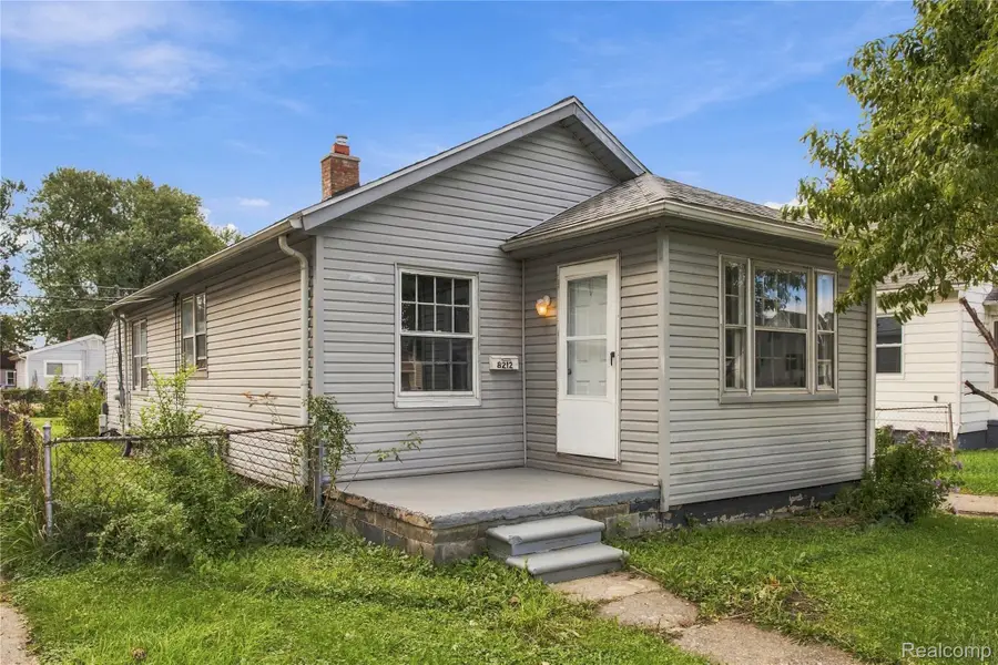 8212 Republic Avenue, Warren, MI 48089 - #2