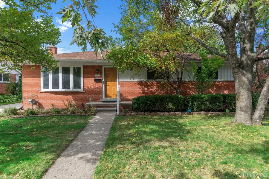 9971 Merriman Road, Livonia, MI 48150 - #2