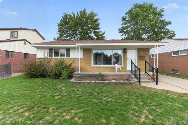 30828 Fernwood Street, Westland, MI 48186