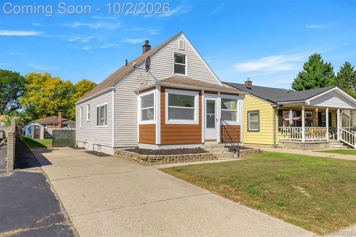 5649 Colonial Street, Dearborn Heights, MI 48127 - #1