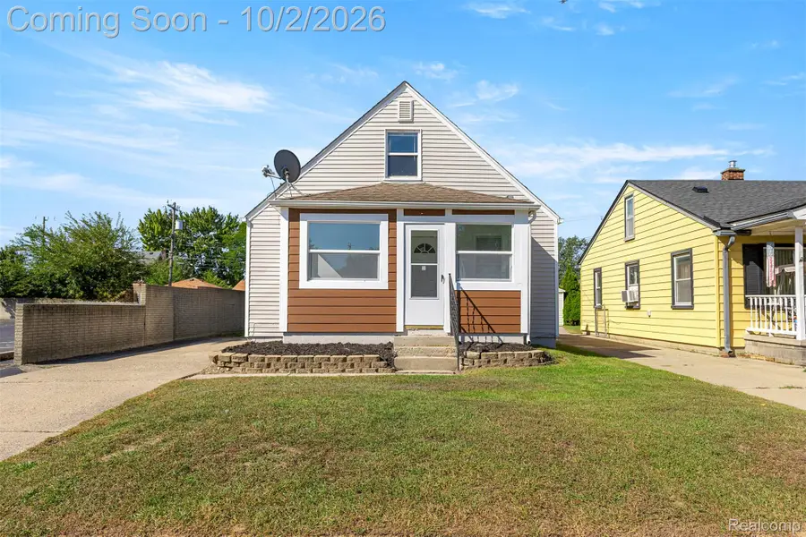 5649 Colonial Street, Dearborn Heights, MI 48127 - #2