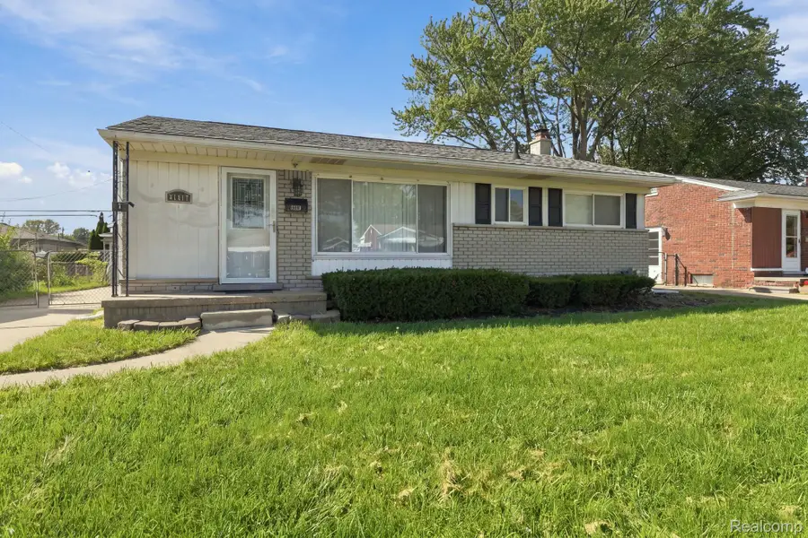 25317 Wagner Avenue, Warren, MI 48089 - #2