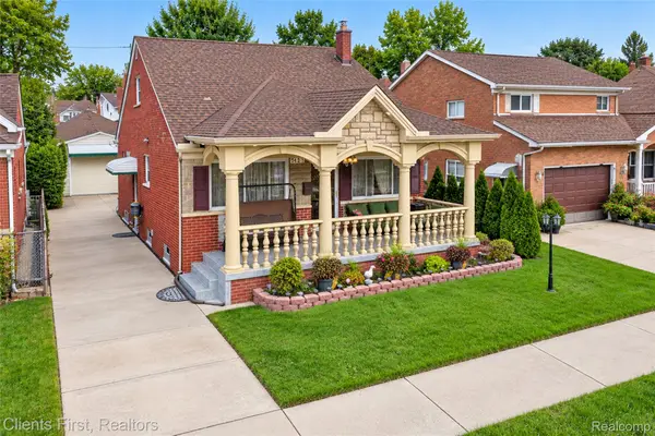 5430 Chase Road, Dearborn, MI 48126