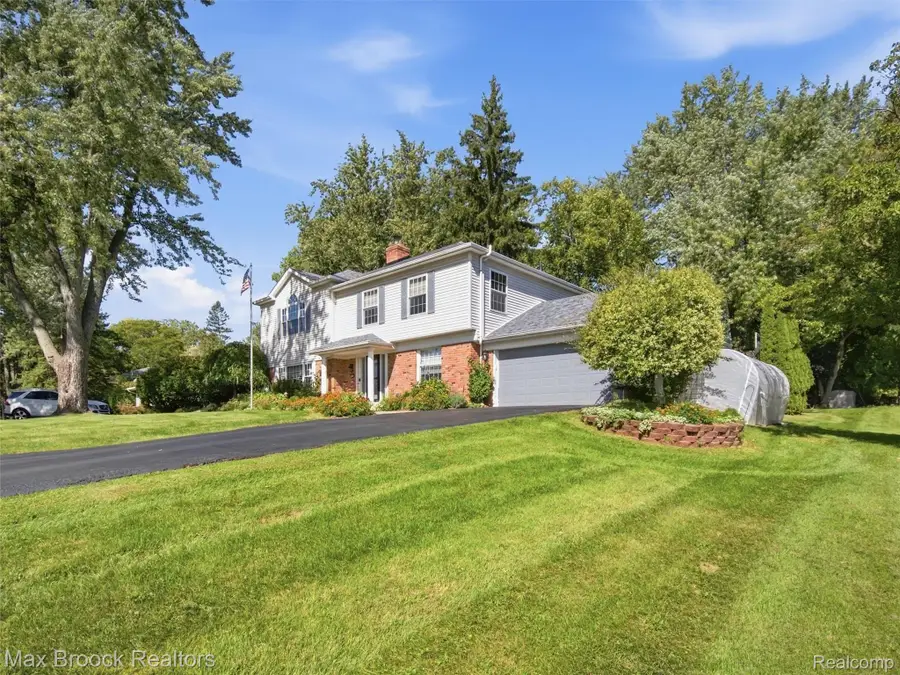 3548 Valleyview Court, West Bloomfield, MI 48323 - #3
