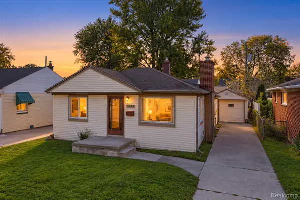8238 Kaltz, CenterLine, MI 48015
