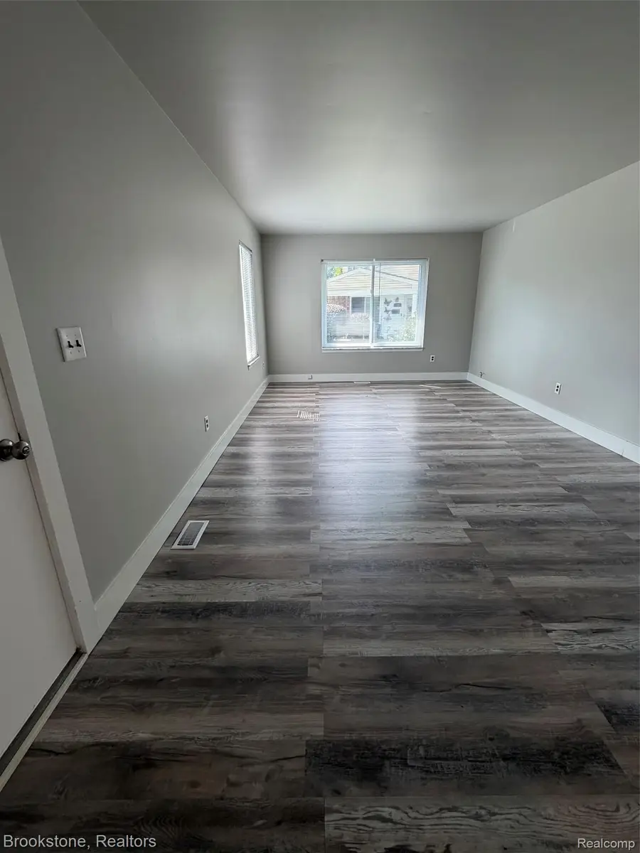 24423 Quad Park Lane, Clinton Township, MI 48035 - #2