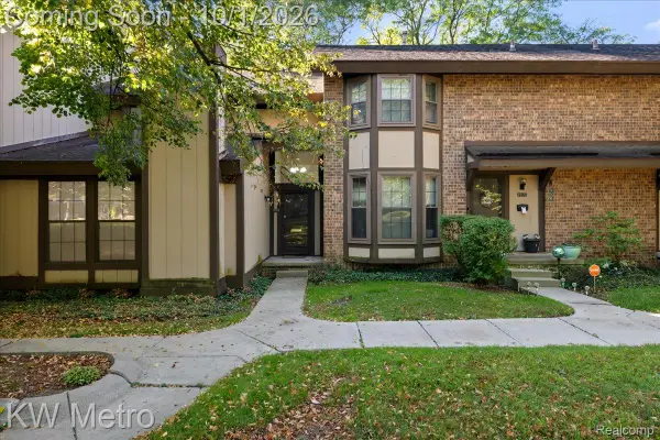 25168 Maplebrooke Drive, Southfield, MI 48033