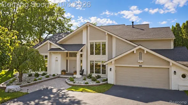 4833 Panorama Circle, WestBloomfield, MI 48323