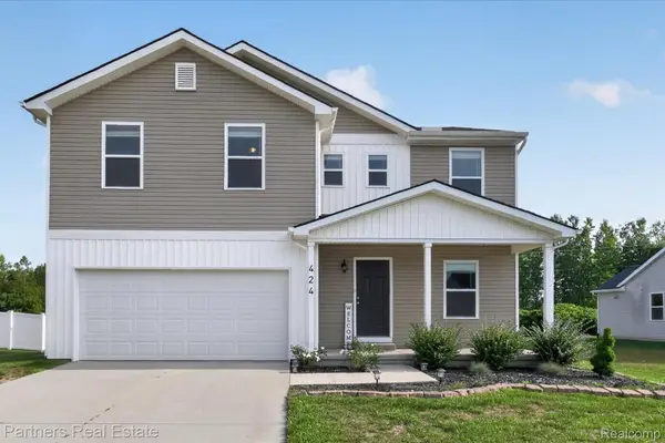 424 Saddlebrook Drive, Linden, MI 48451