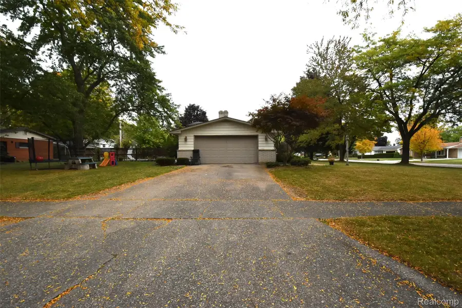210 Frank Road, Frankenmuth, MI 48734 - #3