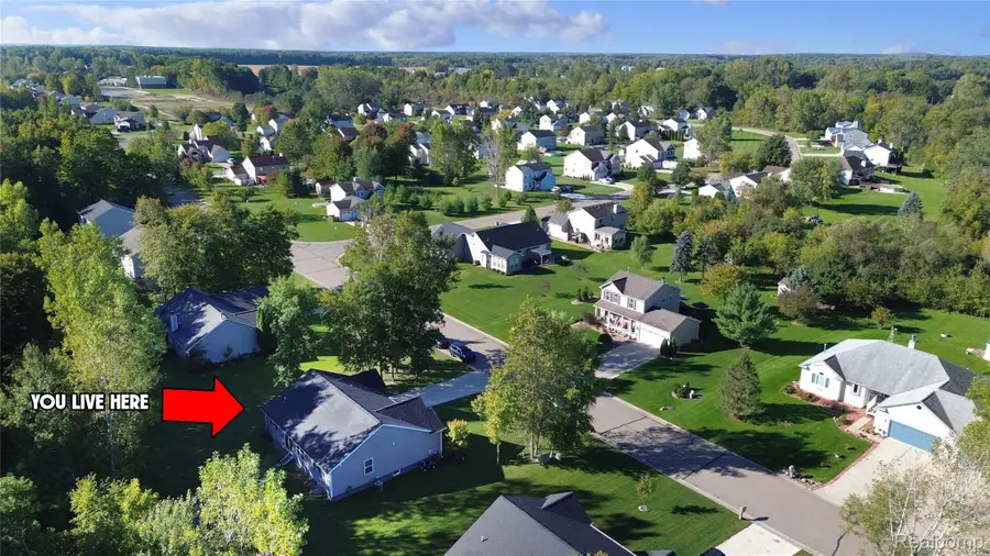 9343 Betsie Drive, Grand Blanc, MI 48439 - #3