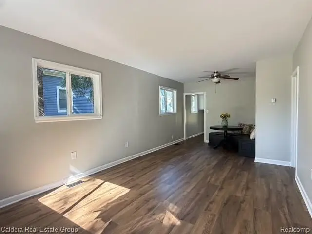 648 W Clinton Street, Howell, MI 48843 - #3