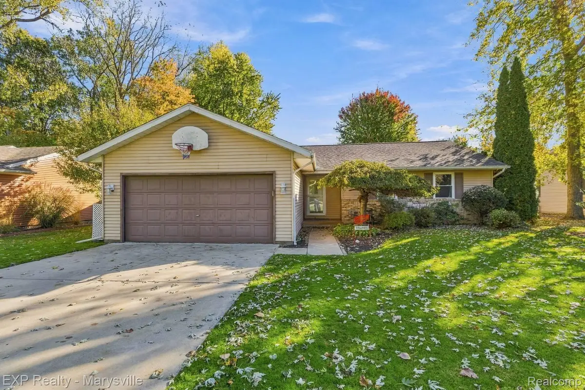 3754 State Road, Fort Gratiot, MI 48059 - #1