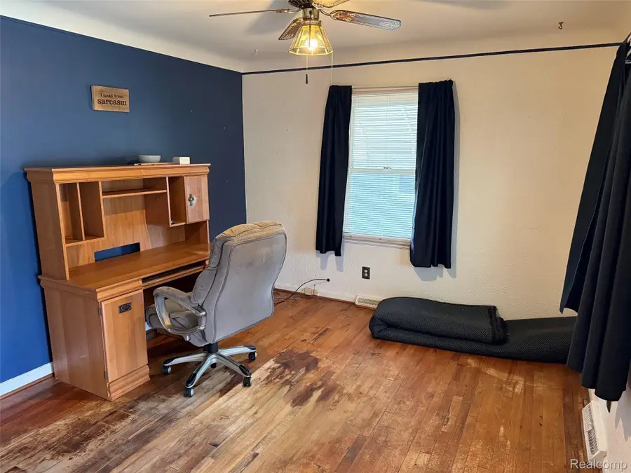 24882 Wilmot Avenue, Eastpointe, MI 48021 - #3