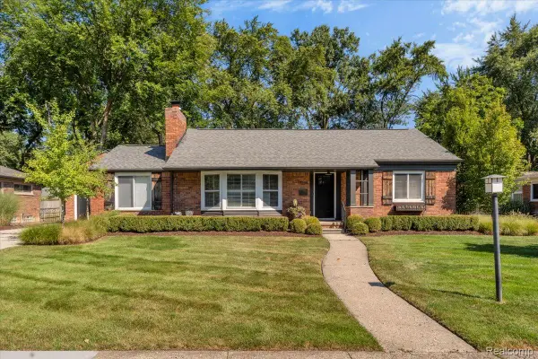 17234 Birwood Avenue, BeverlyHills, MI 48025