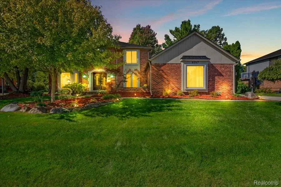 6387 Tanglewood Drive, Troy, MI 48098 - #2