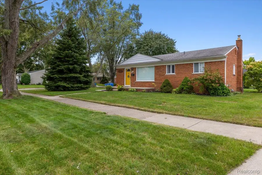 4892 Westlake Street, Dearborn Heights, MI 48125 - #3