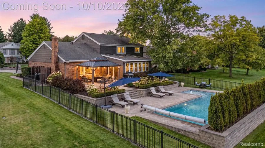 2263 Chippenham, Rochester Hills, MI 48306 - #2