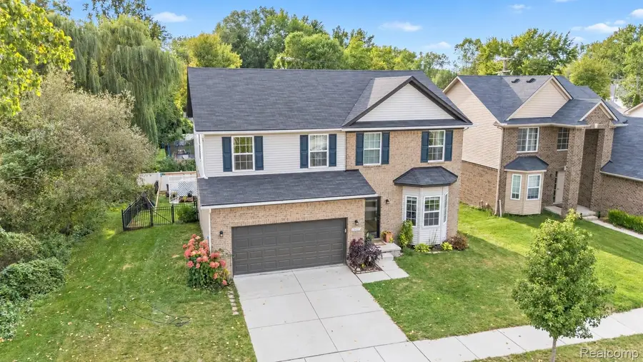 19430 Granger Drive, Brownstown, MI 48174 - #2