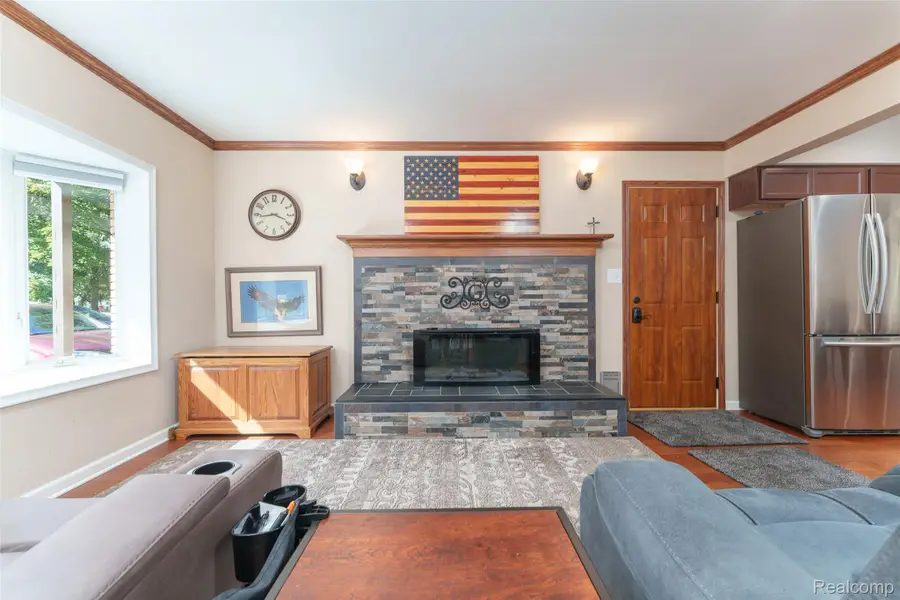 81 Groveland Drive, Howell, MI 48843 - #3