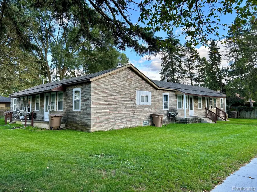 1374 Stanley Avenue, Pontiac, MI 48340 - #2