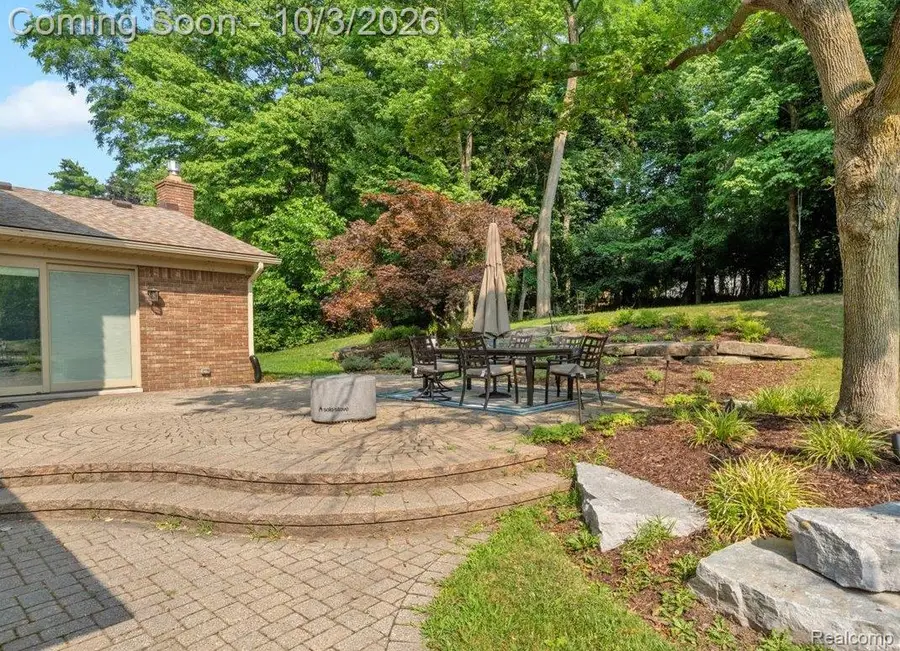 2768 Homewood Drive, Troy, MI 48098 - #2