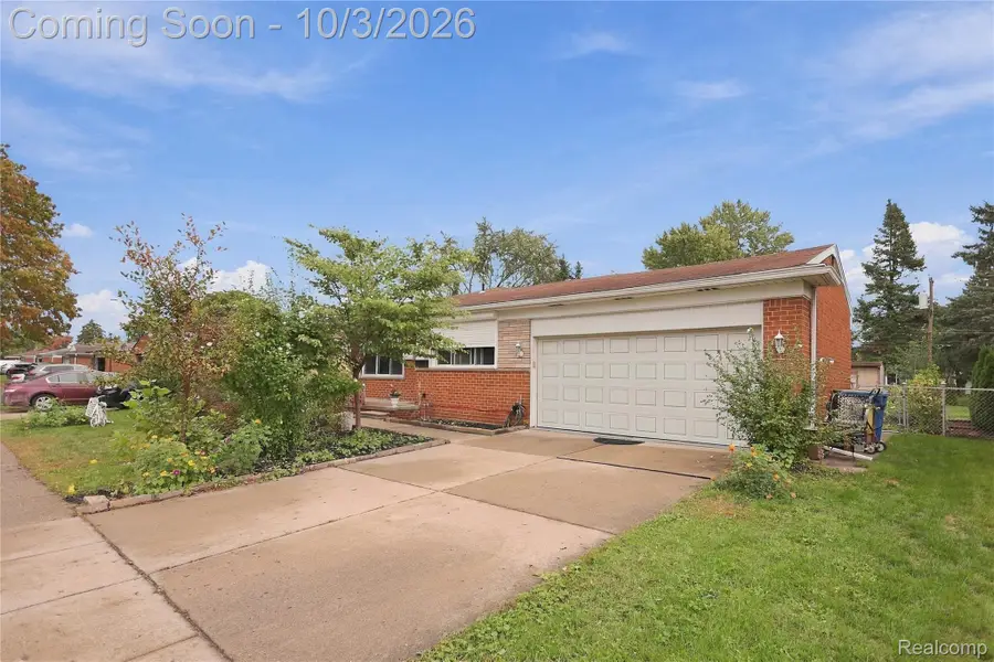 27262 Thomas Avenue, Warren, MI 48092 - #3