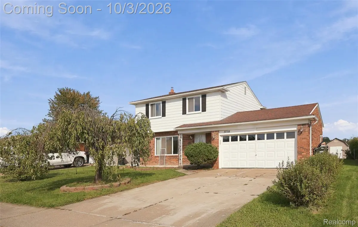 37718 Douglas Court, Sterling Heights, MI 48310 - #1