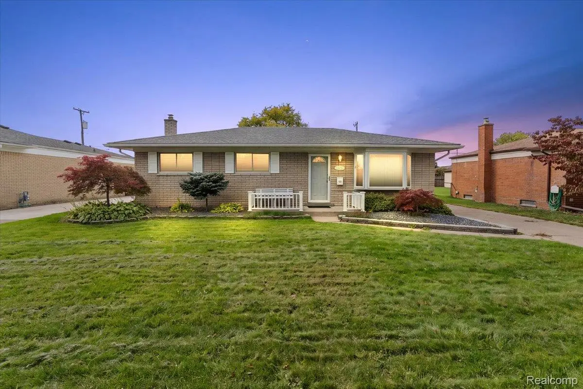 33759 Cornelissen Drive, Sterling Heights, MI 48312 - #1