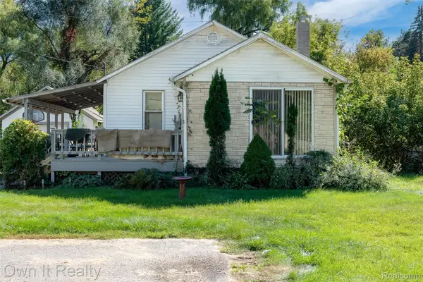 2874 E Ashby Road, Midland, MI 48640