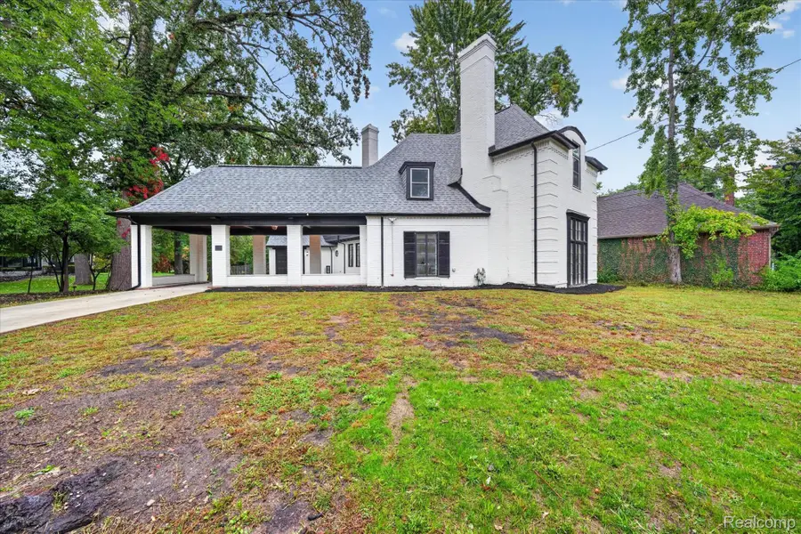 3250 Sherbourne Road, Detroit, MI 48221 - #2