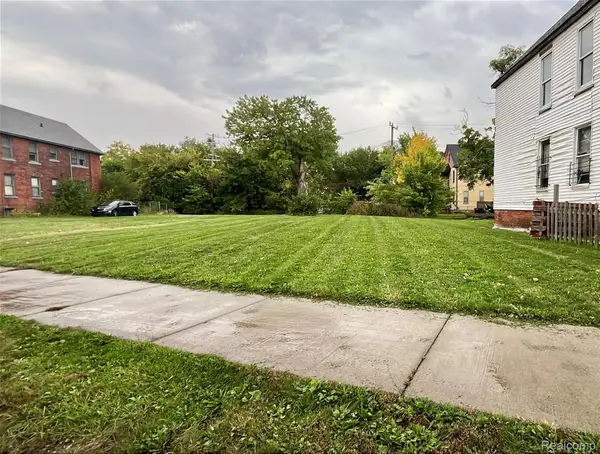 4153 W Warren Avenue, Detroit, MI 48210