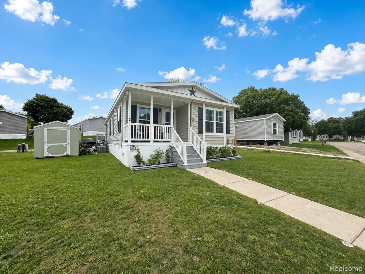 3 Parakeet Hill Dr., Orion, MI 48359 - #1