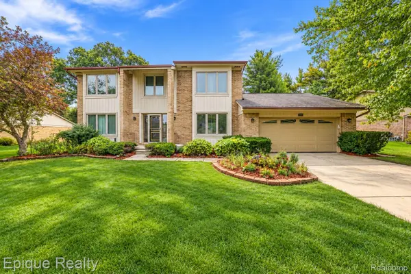 33033 Walnut Lane, FarmingtonHills, MI 48334